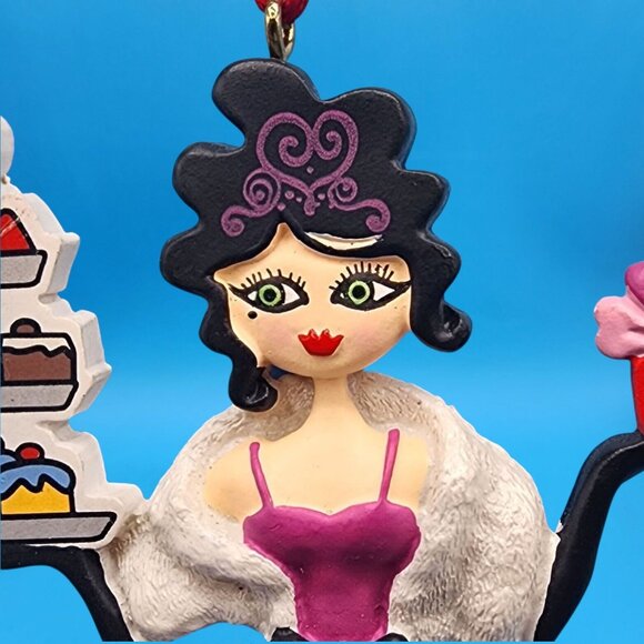 Rare 2009 Hallmark Diva Ornament Got It Together for the Get-Together - Picture 3 of 12